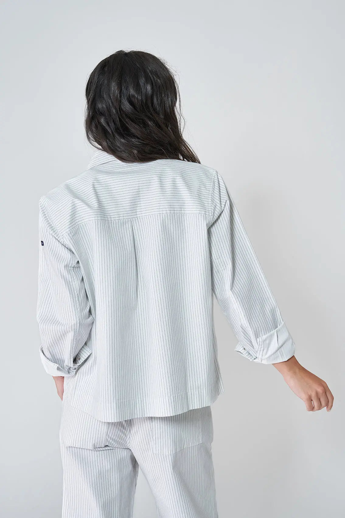 Veste pour femme en coton sergé, avec des boutons et des poches frontales