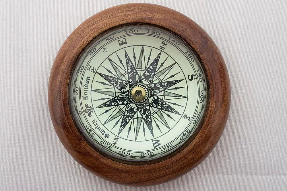 Brújula en madera -D845 Batela