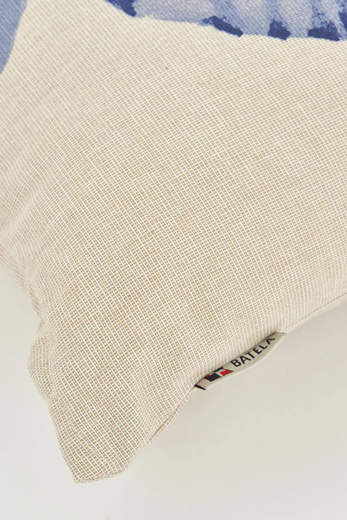 Cojín en algodón con caracola estampada