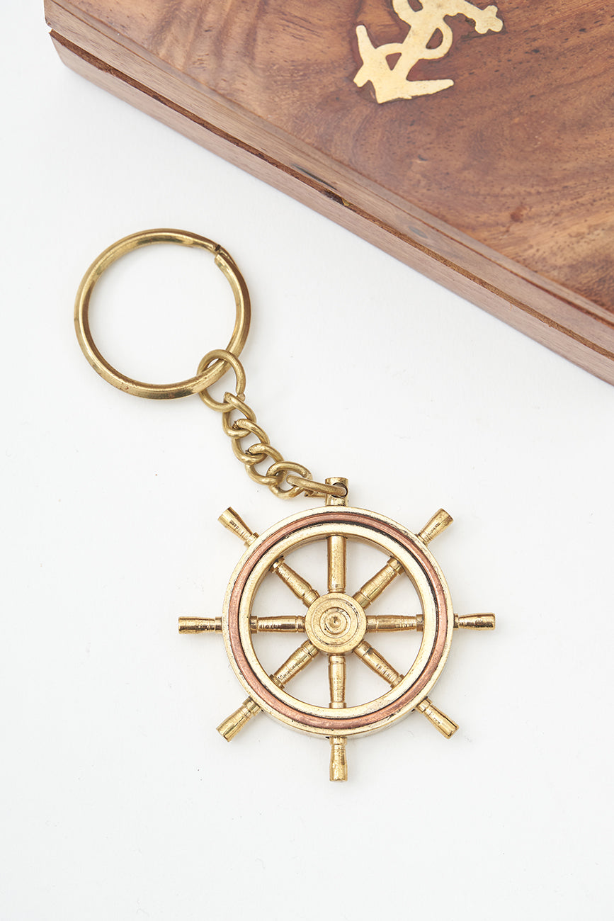 Llavero timón latón en caja de madera Batela Deco 2025