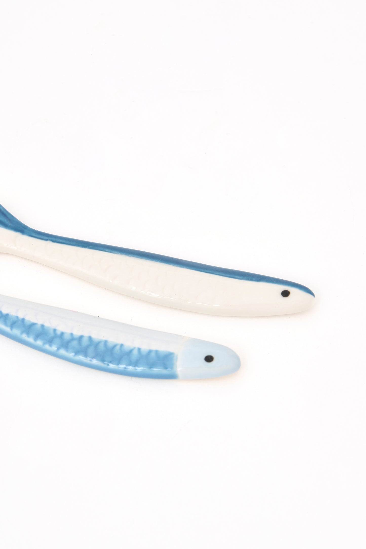 Reposacucharas forma de pez bicolor