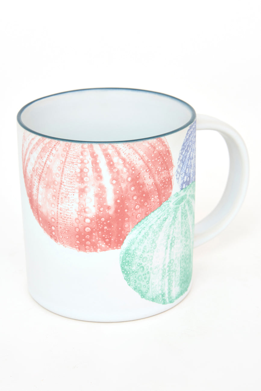 Taza de gres con erizos de mar