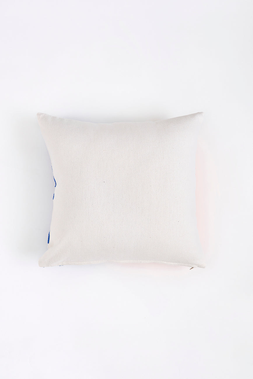 Cojín de algodón con corales bordados