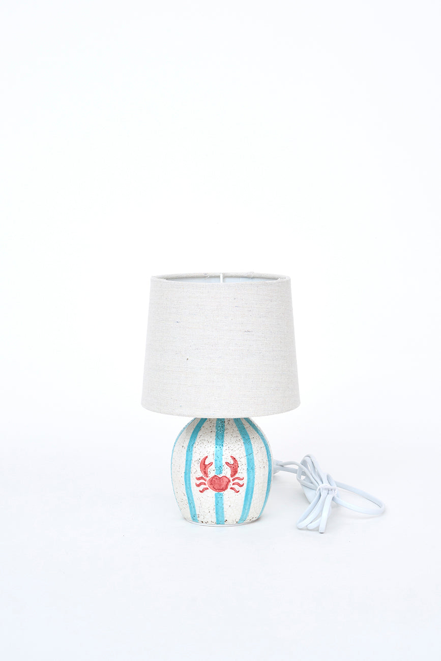 Lámpara de cerámica con cangrejo pintado
