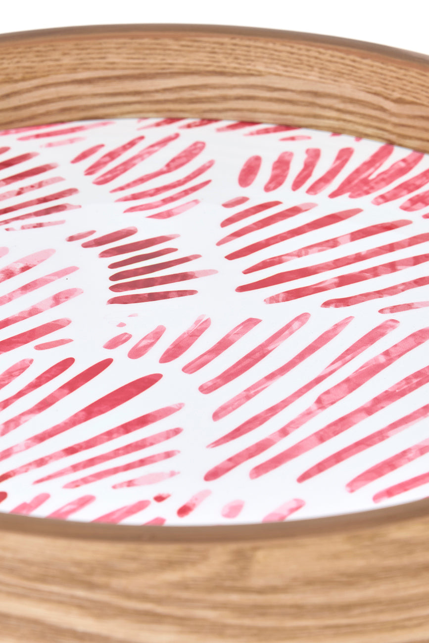 Egurrezko 2 erretilu biribil, esmaltatutakoak eta maskorrak margotuta dituztenak