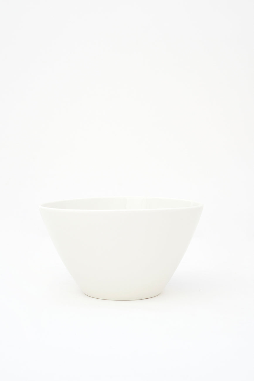 Ontzia, otarrain urdin bat margotuta