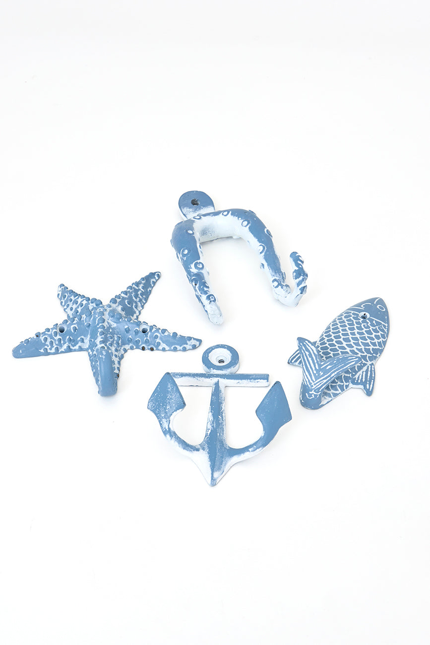 Aingura-forma duen metalezko esekitokia