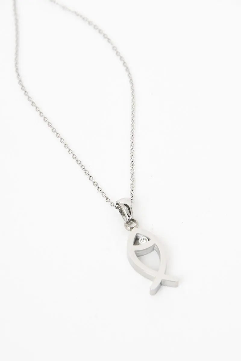 Collar en aleación sostenible y Circonio con colgante pez