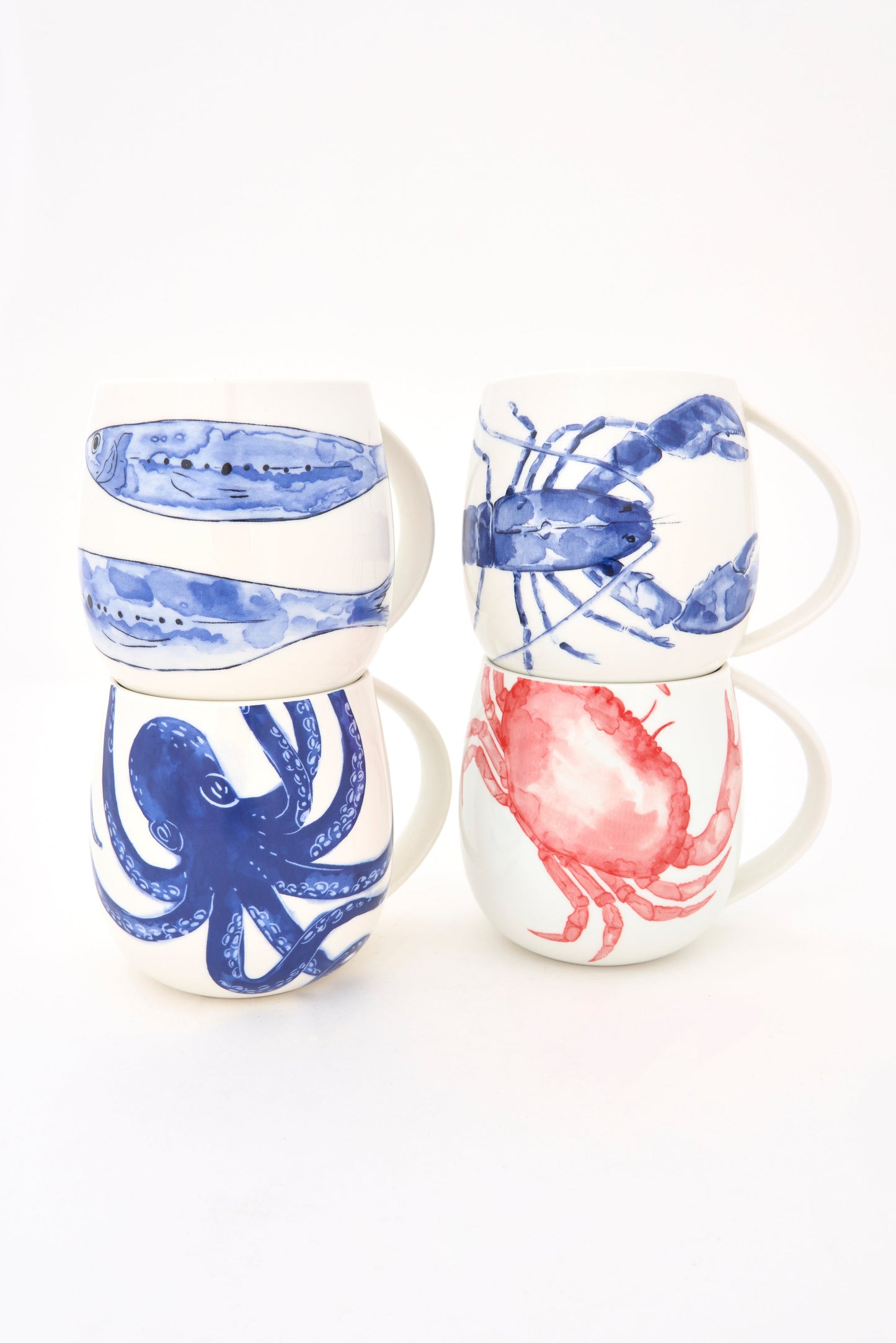 Taza con langosta azul pintada