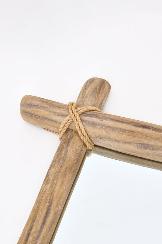 Wooden wall mirror with rope