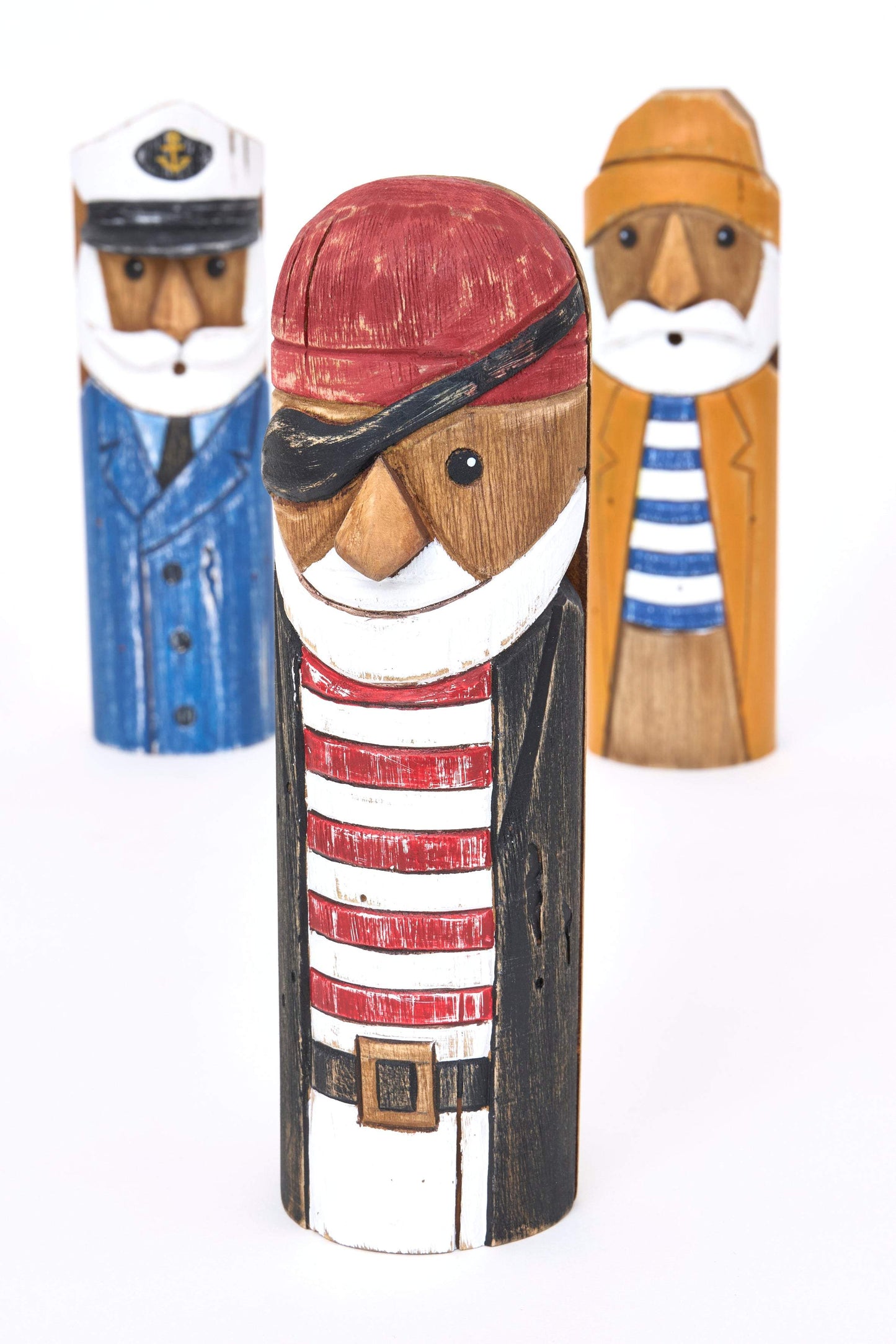 Pirata decorativo de madera
