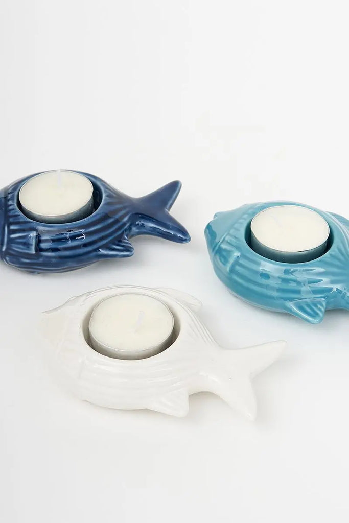 Set de 3 portavelas de cerámica con forma de pez con rallas