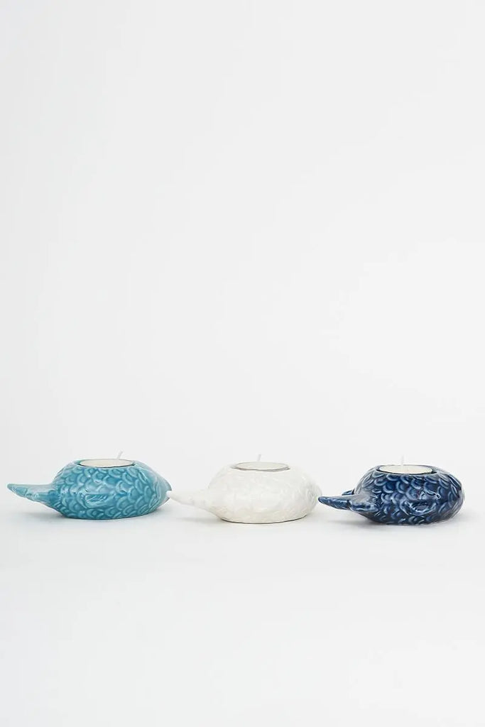 Set de 3 portavelas de cerámica con forma de pez con escamas