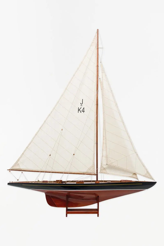 Maqueta de velero “Endeavour” en madera Batela
