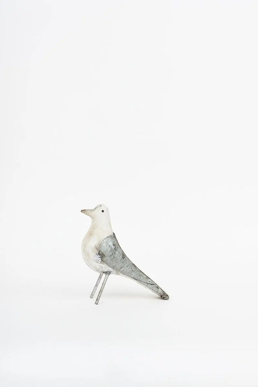 Pájaro de metal reciclado Batela