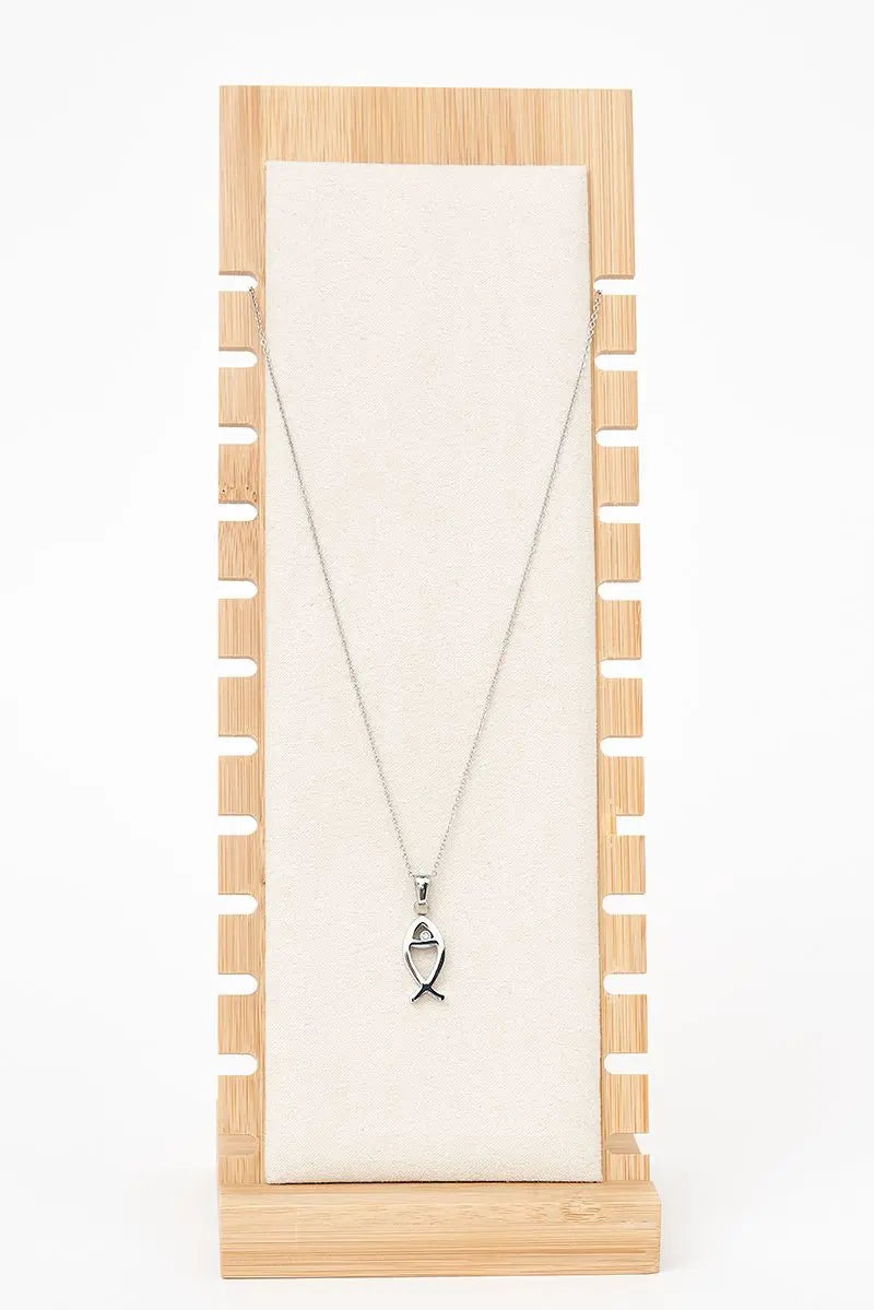 Collar en aleación sostenible y Circonio con colgante pez