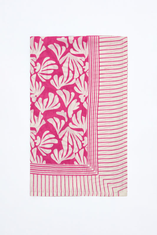 Lightweight scarf with seaweed print