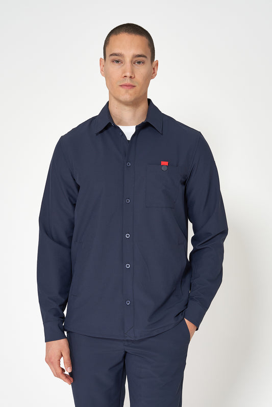 Chaqueta sobrecamisa ligera de tejido técnico