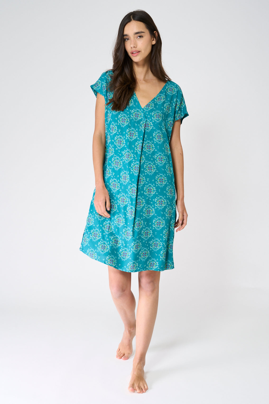 Vestido corto estampado de viscosa Ecovero