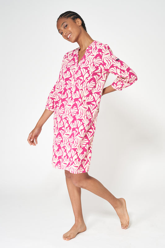 Vestido corto de lino con manga tres cuartos