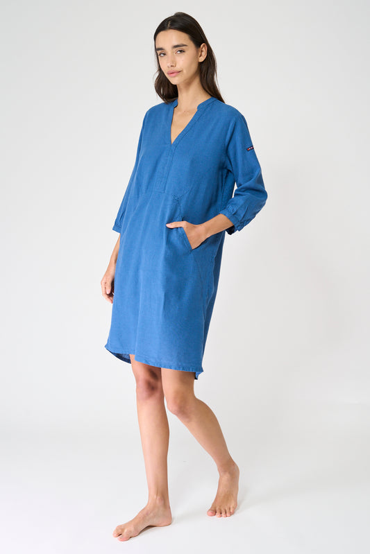 Vestido corto de lino con manga tres cuartos