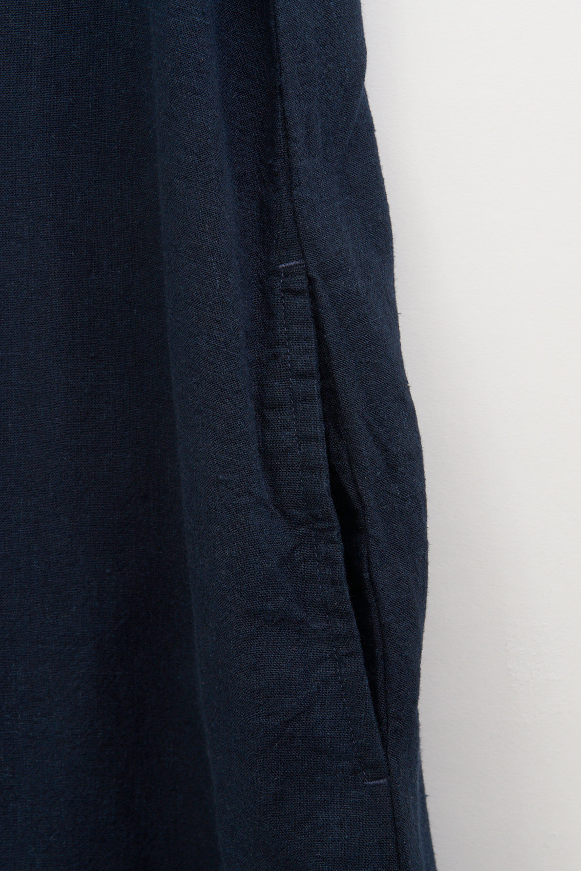 Vestido corto de lino con manga tres cuartos
