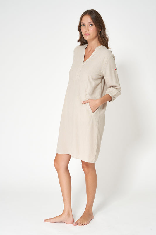 Vestido corto de lino con manga tres cuartos