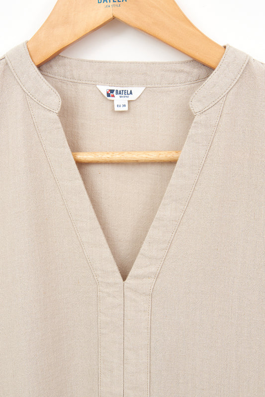 Vestido corto de lino con manga tres cuartos