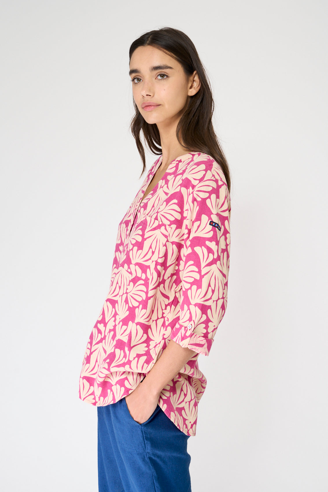 Blusa cuello redondo en lino y lyocell