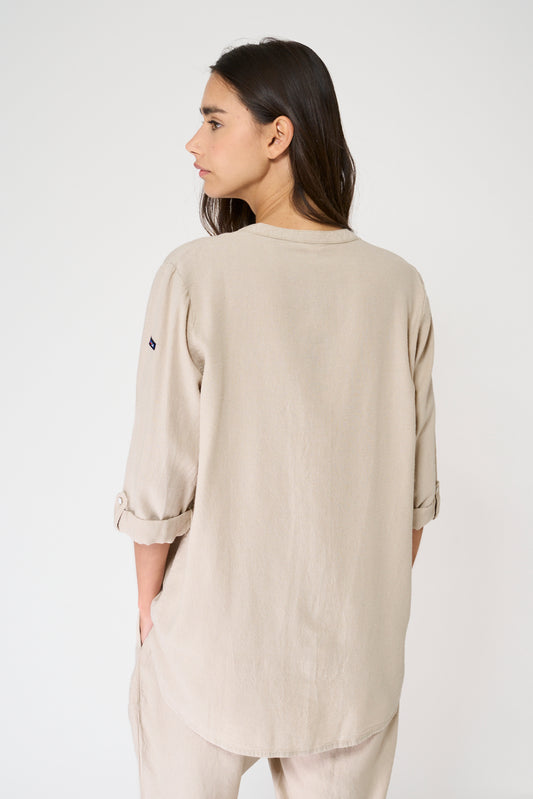 Blusa cuello redondo en lino y lyocell