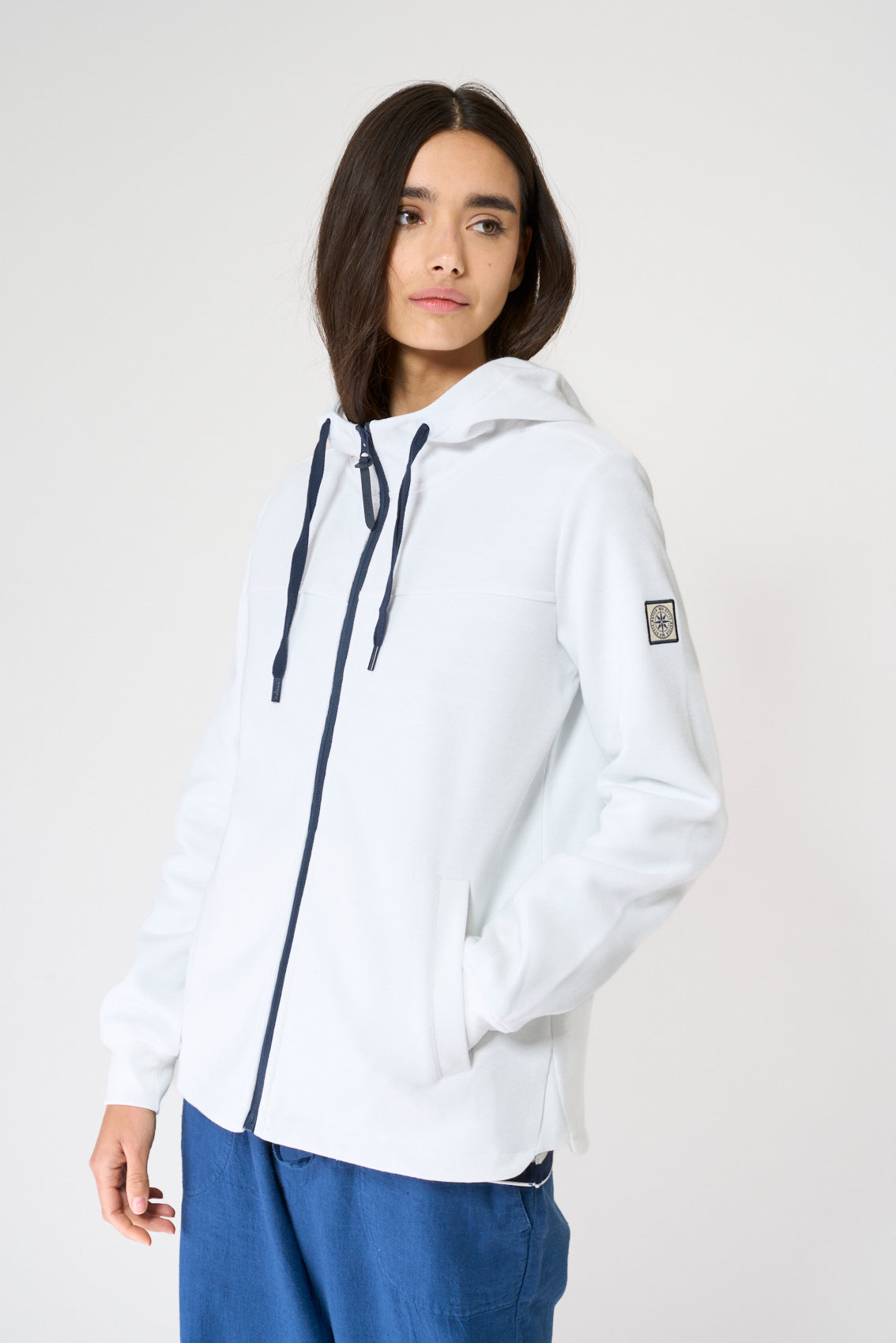 Hooded zip-up sweatshirt