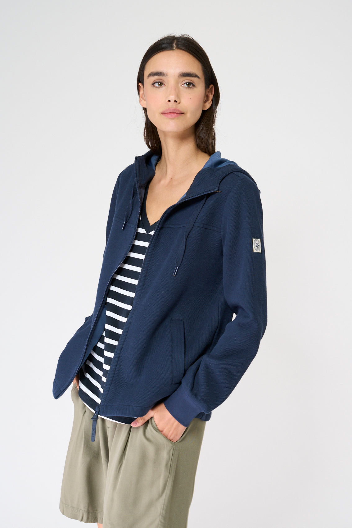 Hooded zip-up sweatshirt