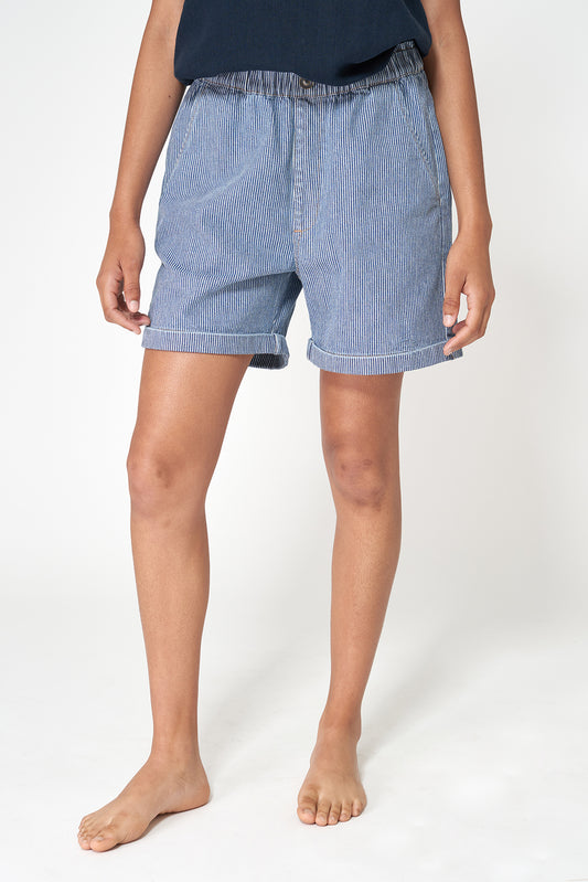 Pantalón corto denim con rayas