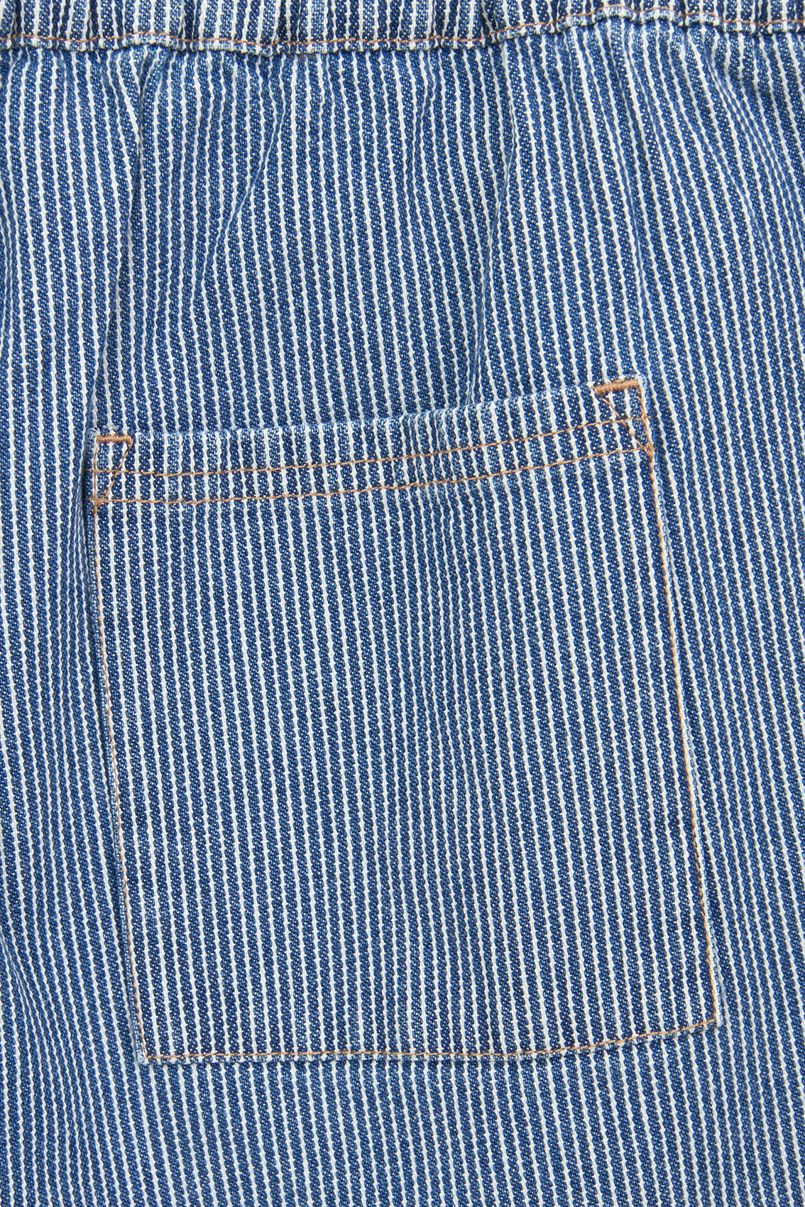 Pantalón corto denim con rayas