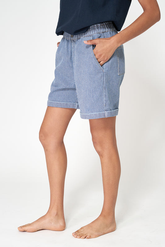 Pantalón corto denim con rayas