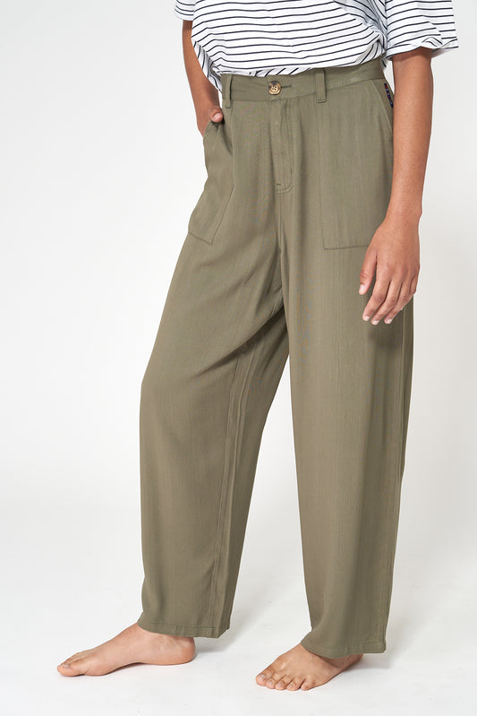 Pantalón recto cropped de sarga de viscosa Ecovero