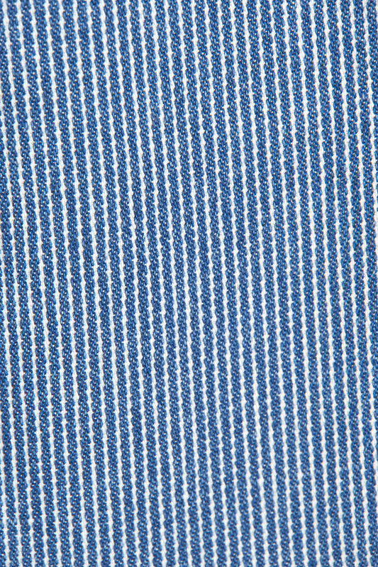 Pantalón denim con rayas y cintura con cordón