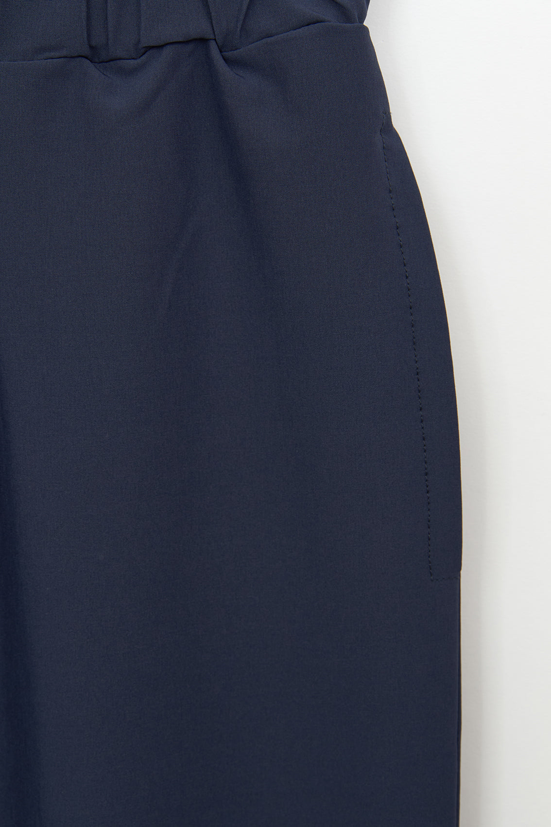 Pantalón elástico tobillero