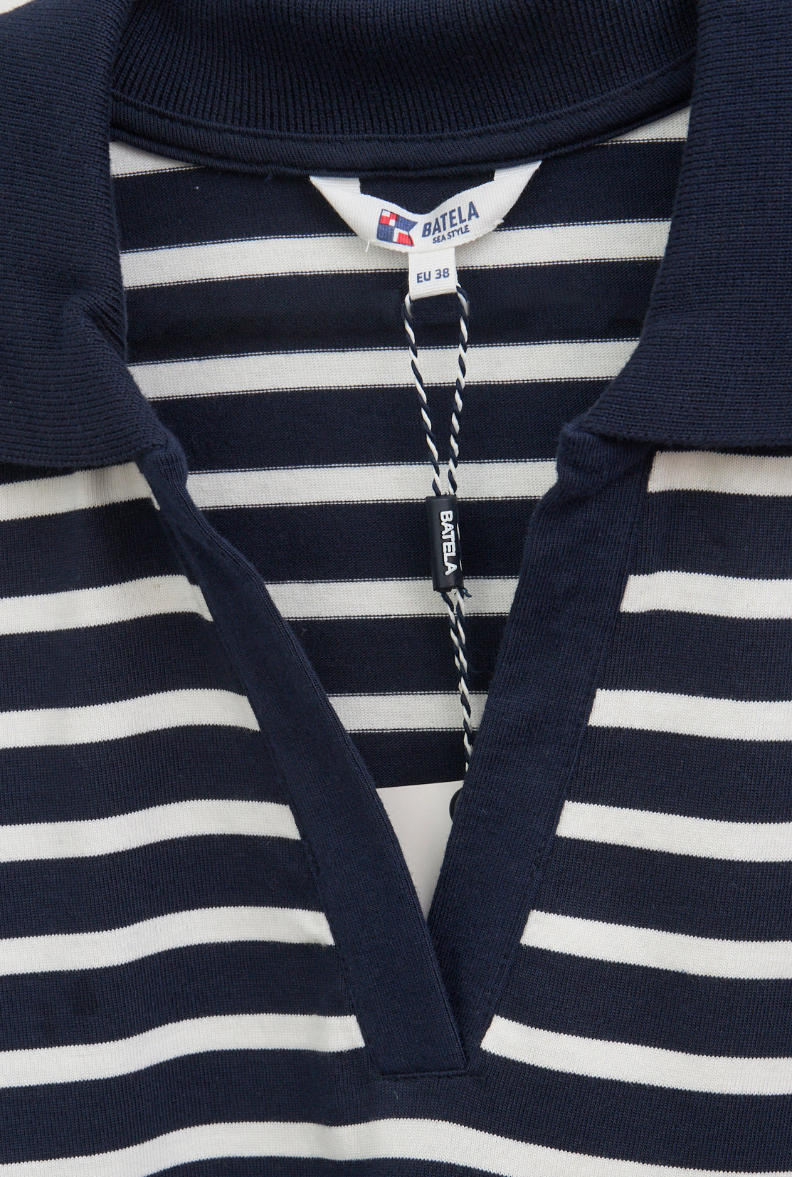 T-shirt en coton premium rayé avec col chemise