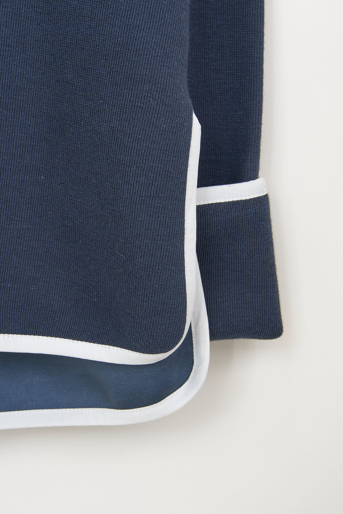 Sweat-shirt léger à capuche en tissu interlock