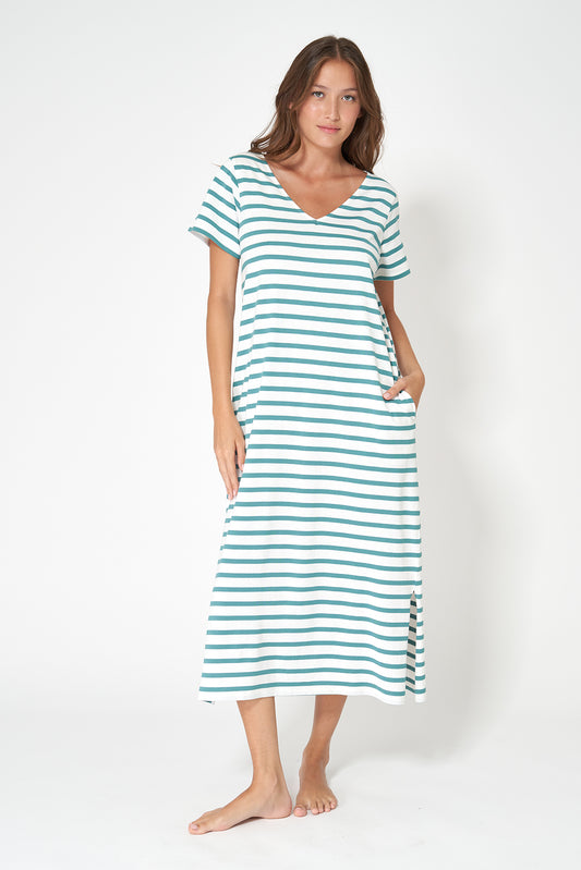 Vestido camiseta largo a rayas con escote en V