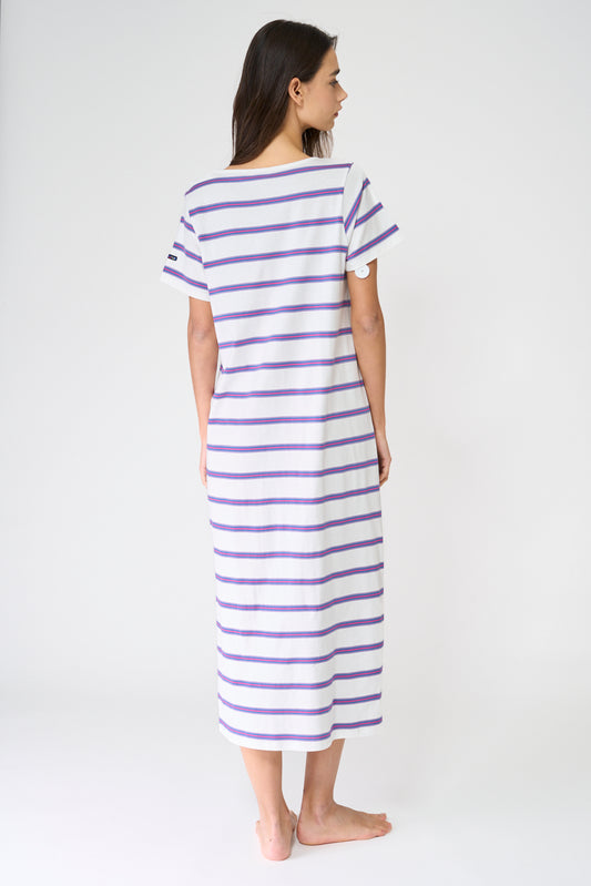 Vestido camiseta largo a rayas con escote en V