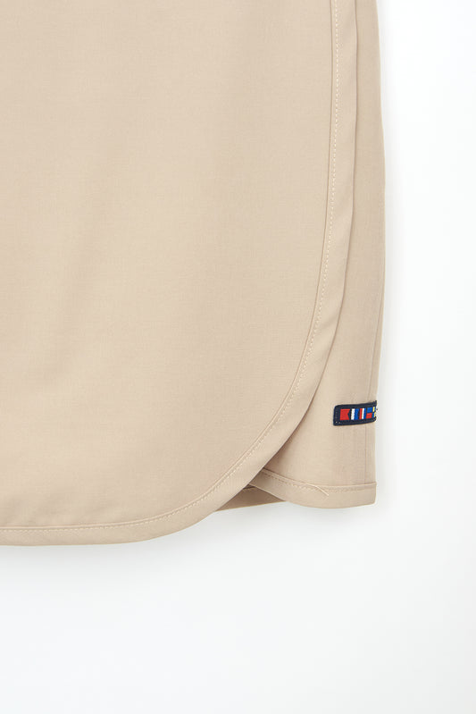 Falda estilo deportivo elástica con abertura frontal