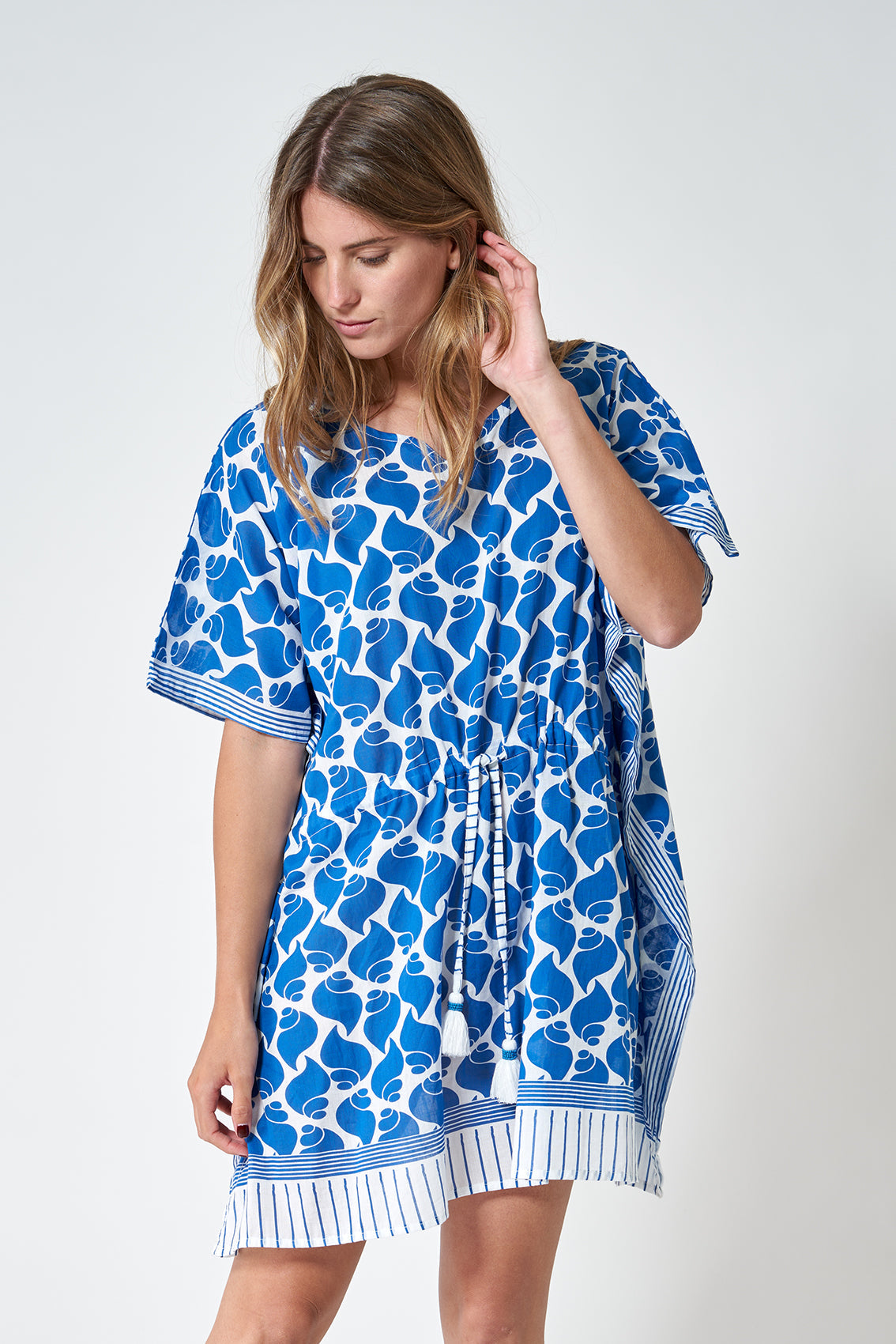 Poncho  estampado caracolas Batela Moda SS25
