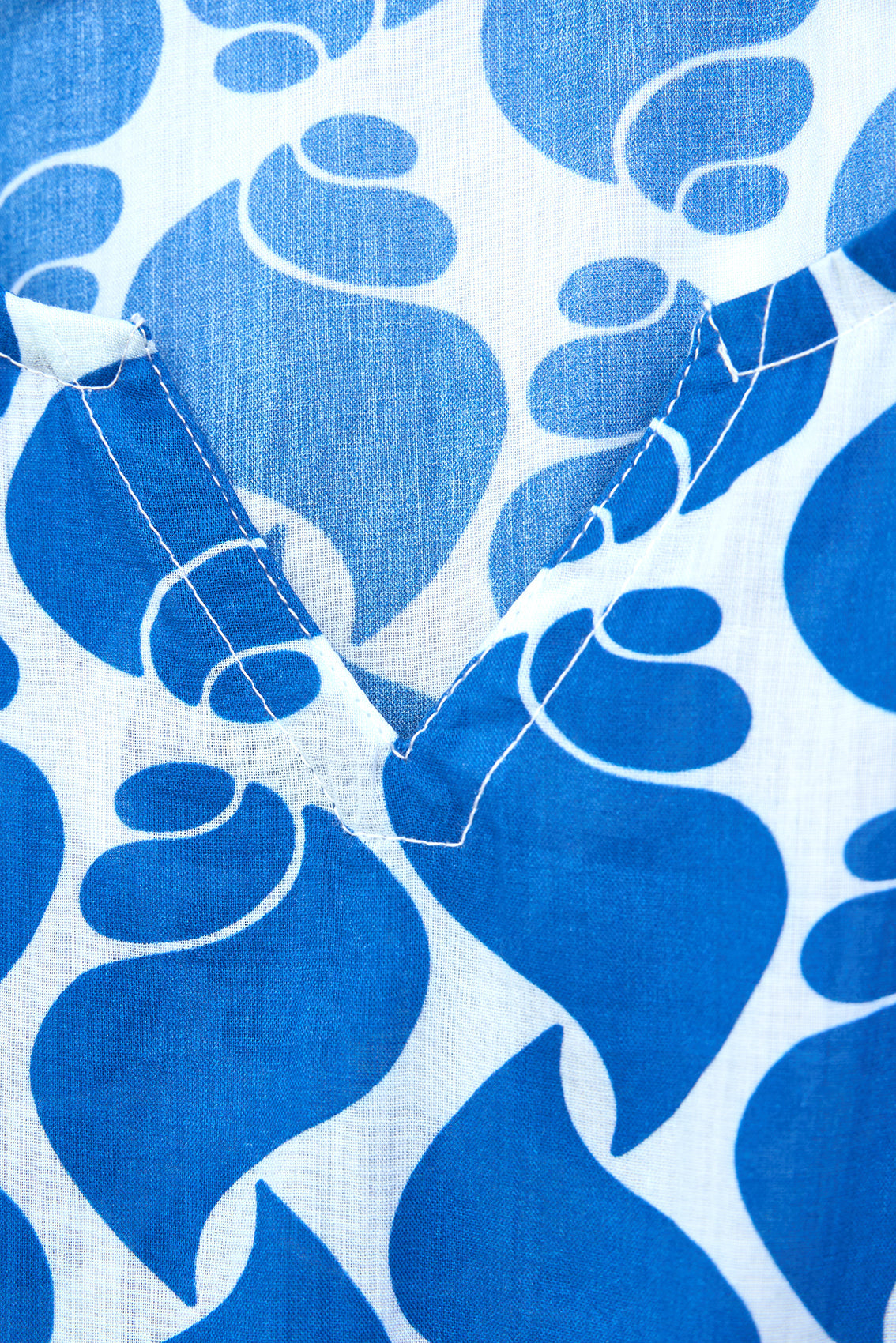 Poncho  estampado caracolas Batela Moda SS25
