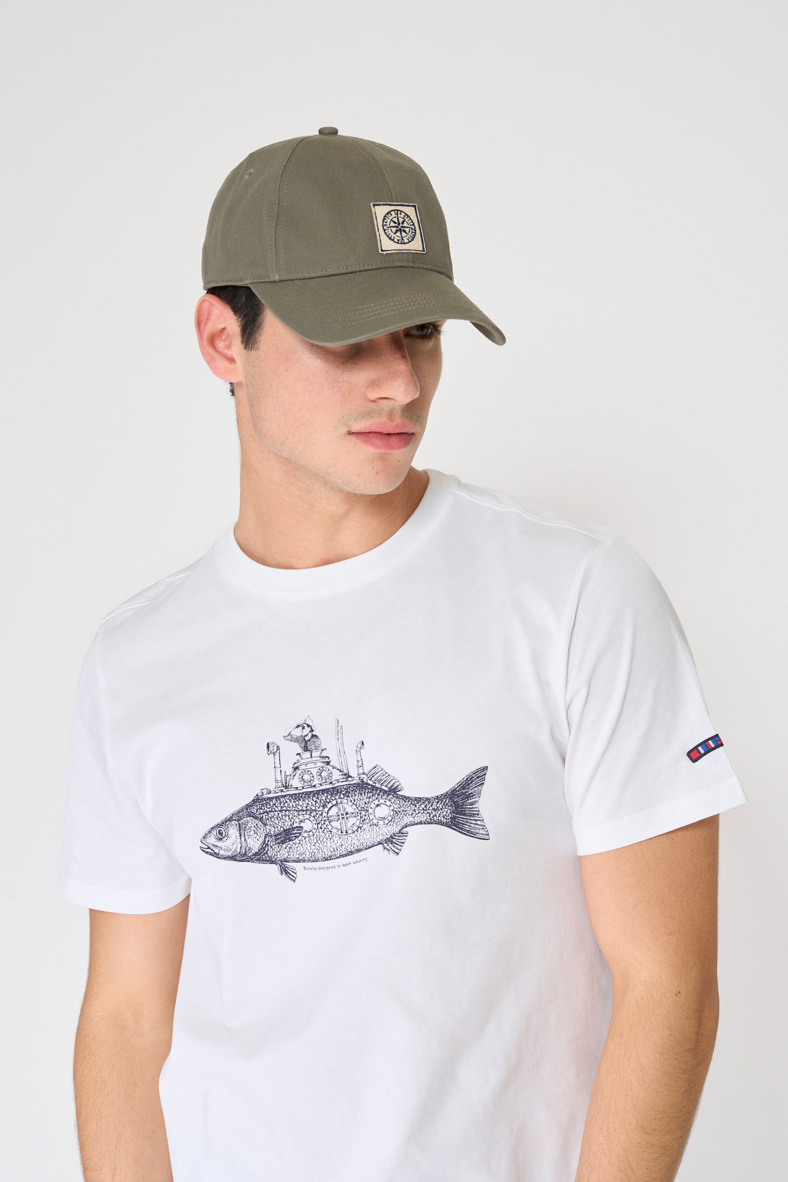 Gorra logo diseño actual