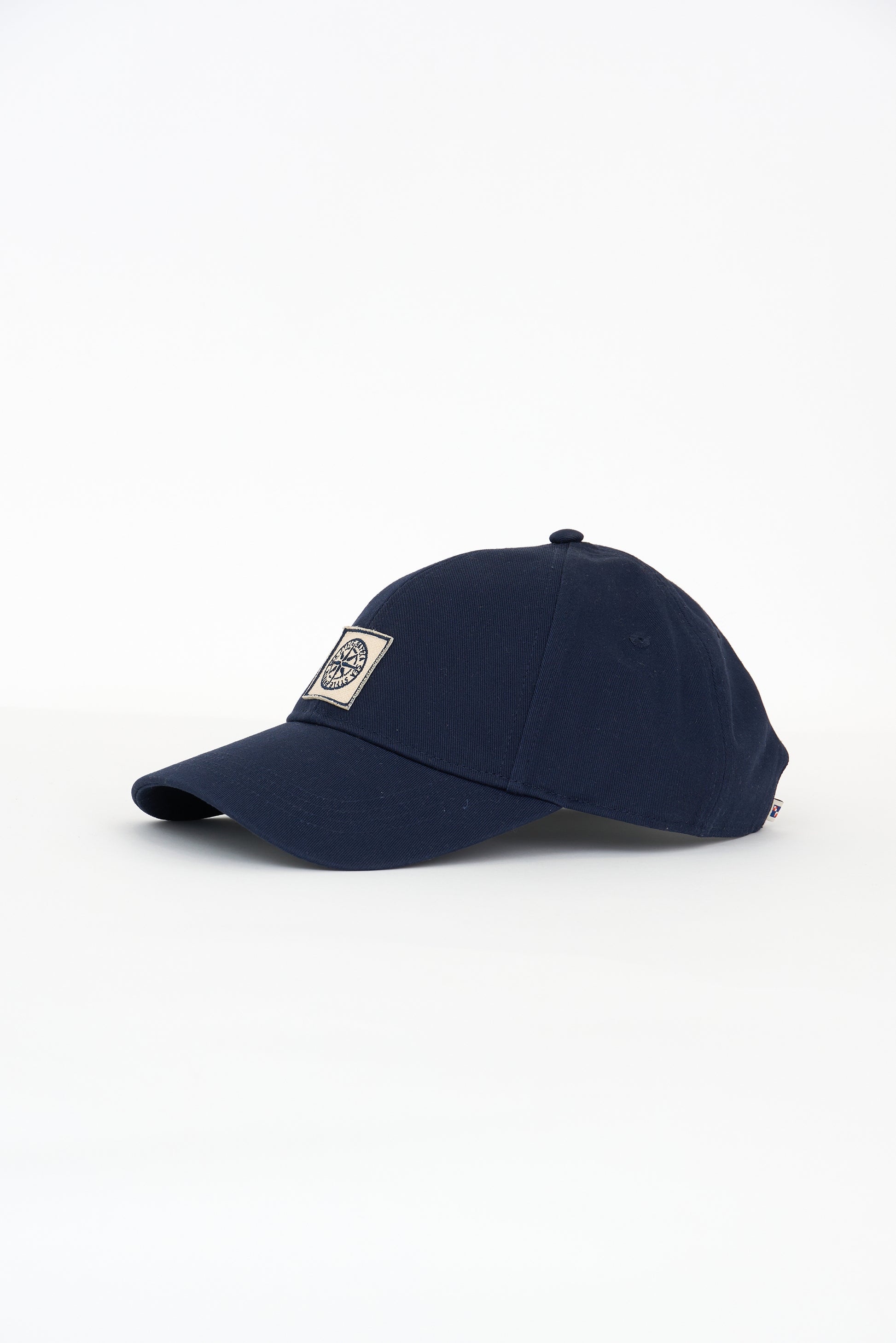 Casquette logo design actuel