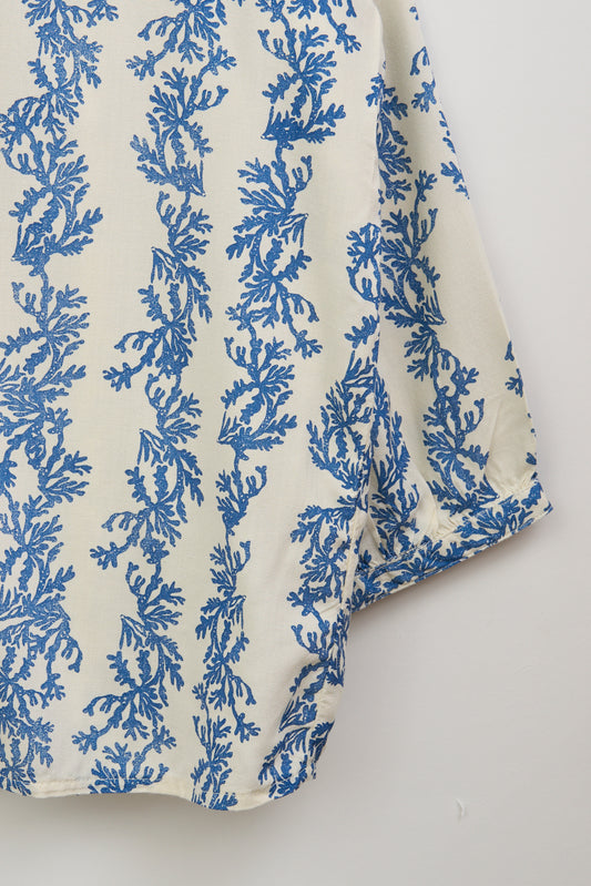 Blusa en viscosa Ecovero estampada manga larga