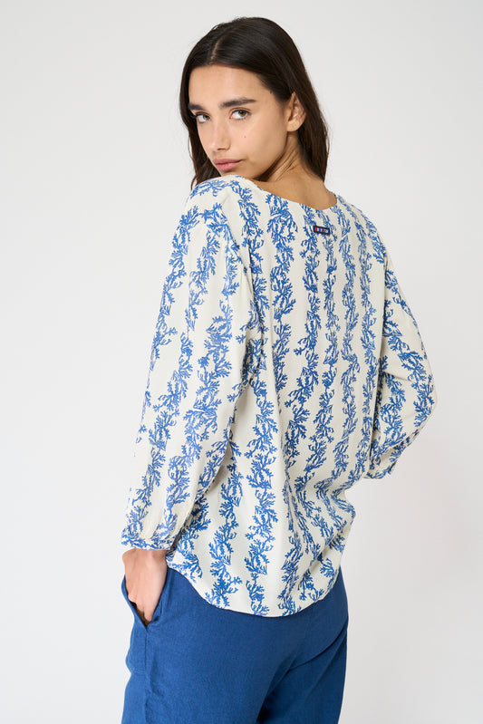 Blusa en viscosa Ecovero estampada manga larga