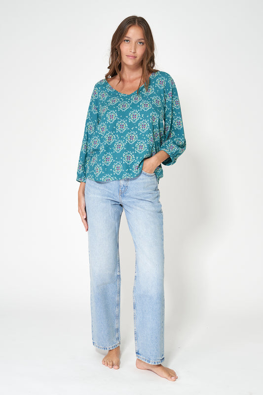 Blusa en viscosa Ecovero estampada manga larga